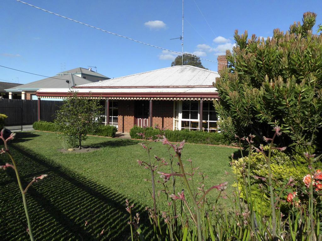 Dunstans Guest House Ballarat Extérieur photo